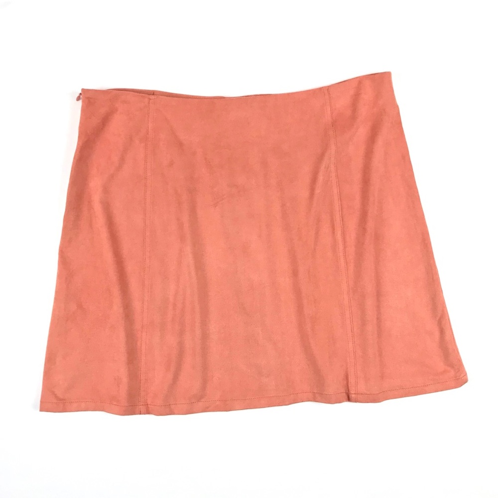 NEW {Romeo + Juliet} Faux Suede Skirt, $118 - Picture 4 of 6